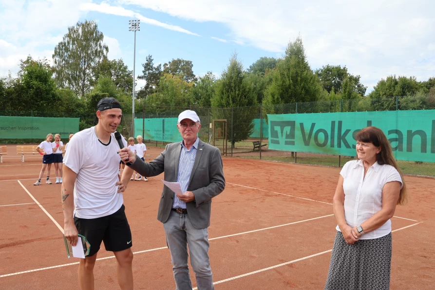 Niklas Schell gewinnt die 4. TC HANDORF OPEN